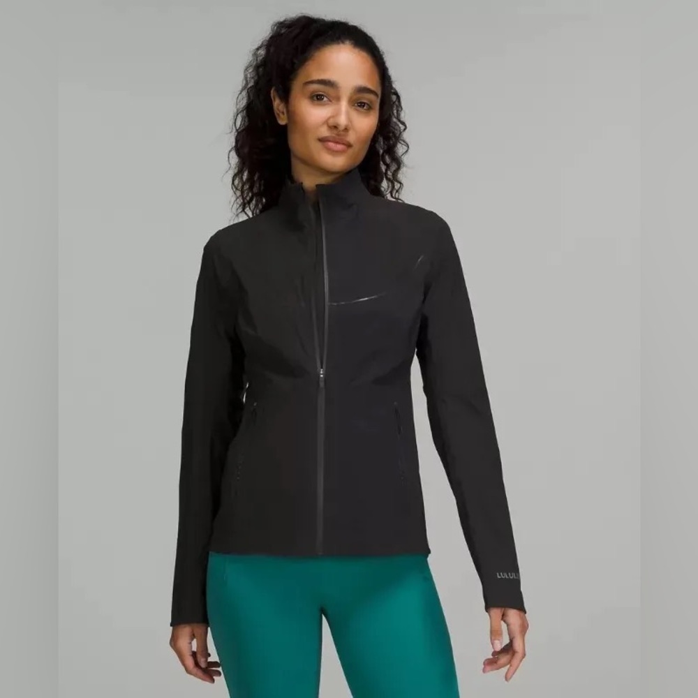 Lululemon Fast and Free Windbreaker jacket